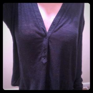 Adorable, light long sleeve blue top